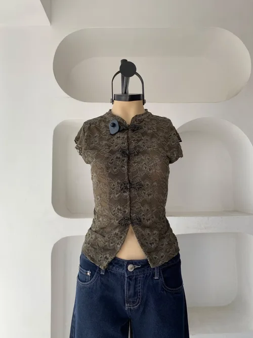 TOP ENCAJE MIA