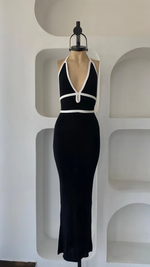 VESTIDO HILO BICO