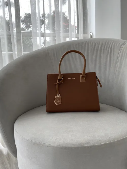 Cartera Aura